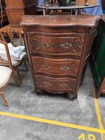 Commode en chêne -550 euros 