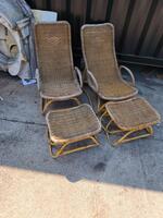 Paire de sièges et poufs -150 euros 